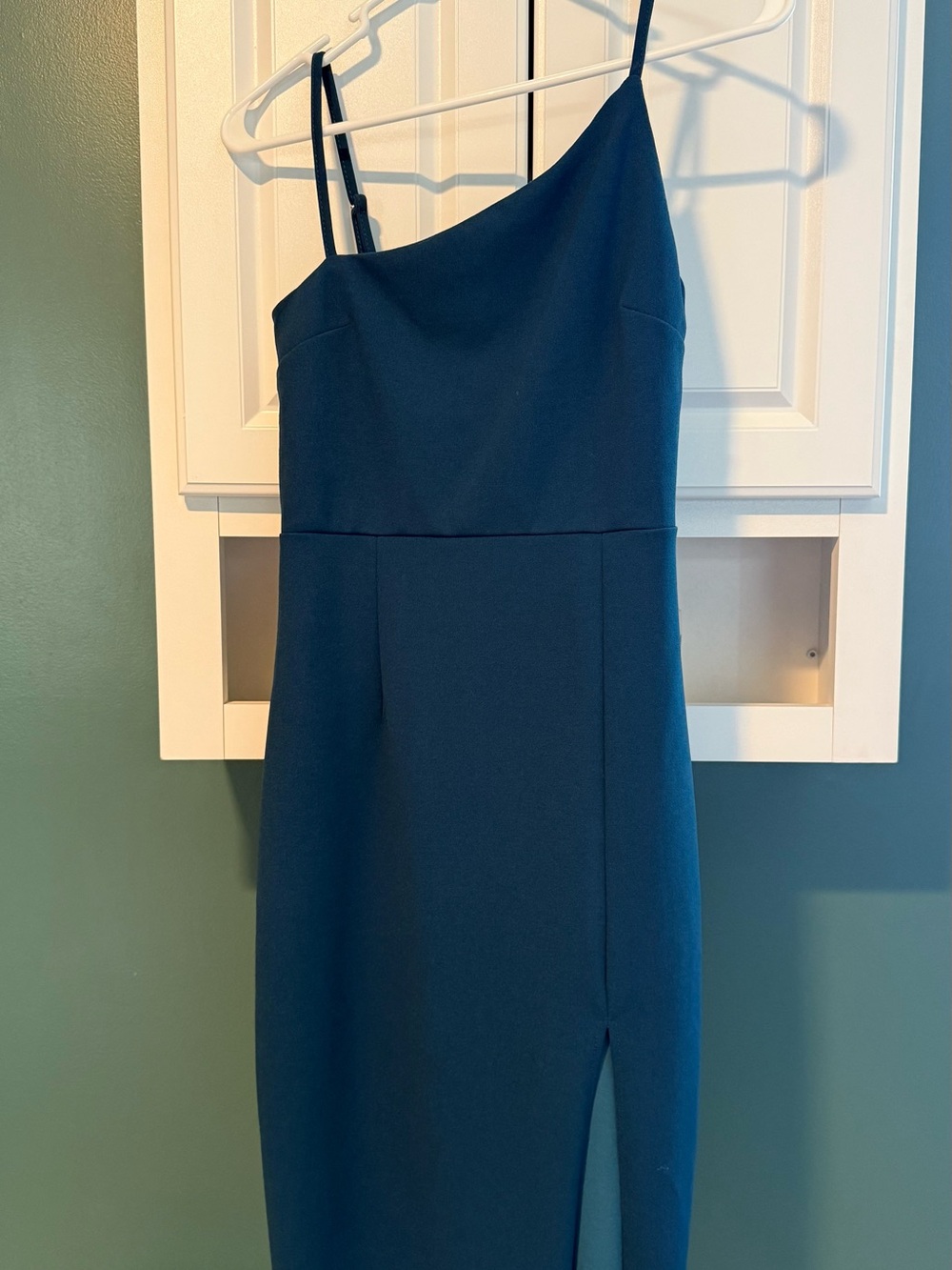 Lulu's Teal One-Shoulder Asymmetrical Midi Dress
